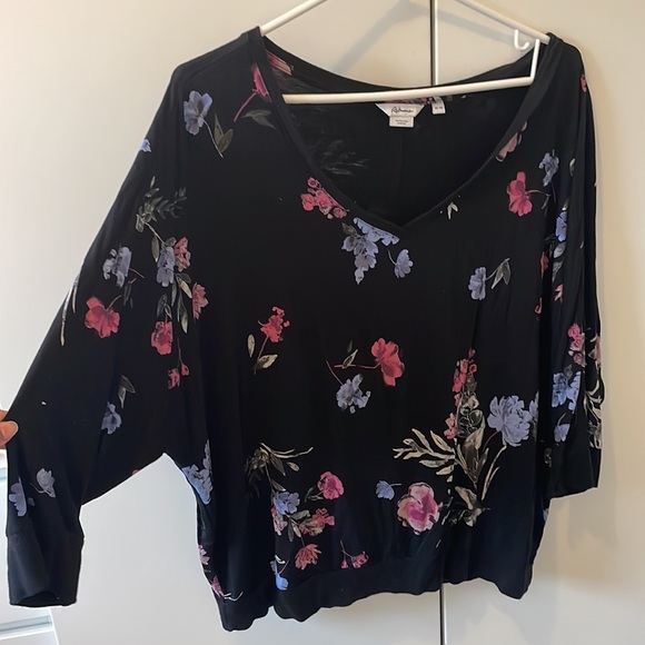 REITMANS relaxed fit floral blouse 💐 Euc - Picture 3 of 8